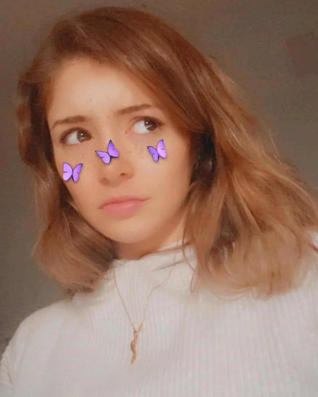 Snapchat蝴蝶滤镜照片 壁紙