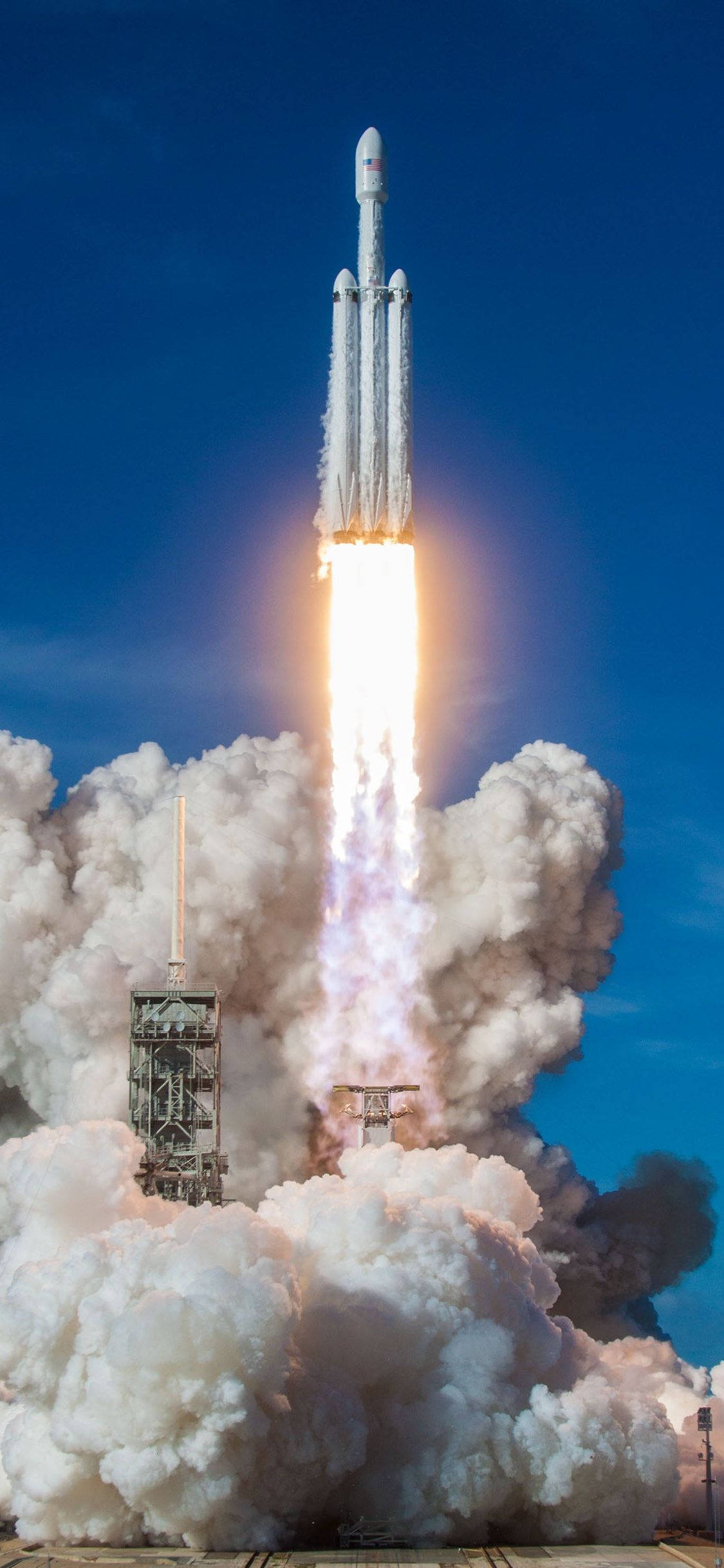 SpaceX 重型猎鹰火箭发射 壁紙