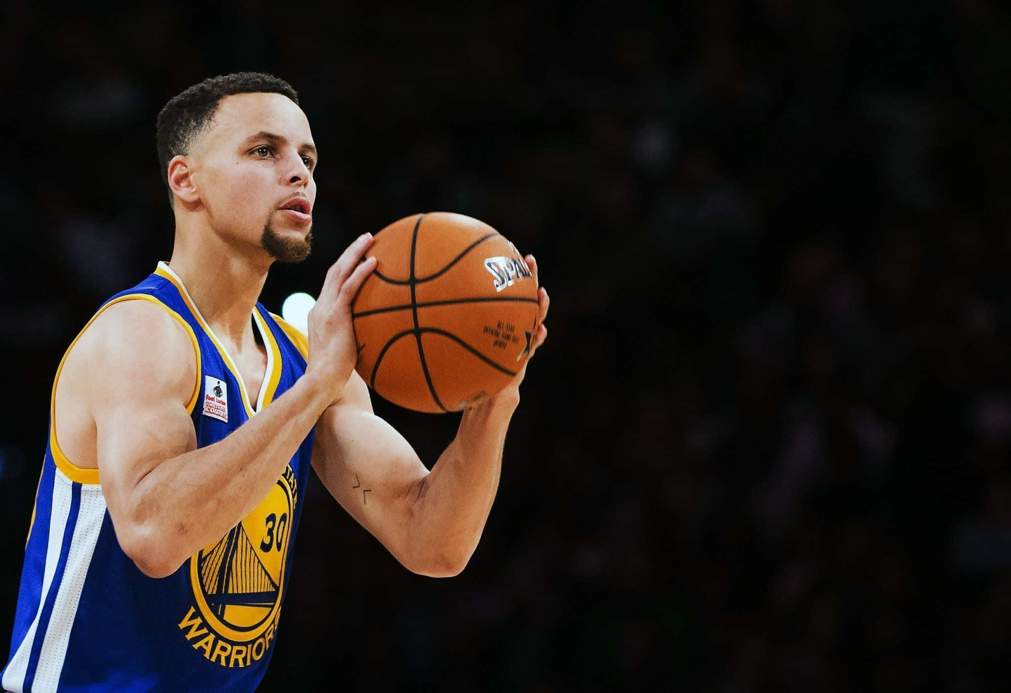 Stephen Curry 4K 持球準備投籃 壁紙