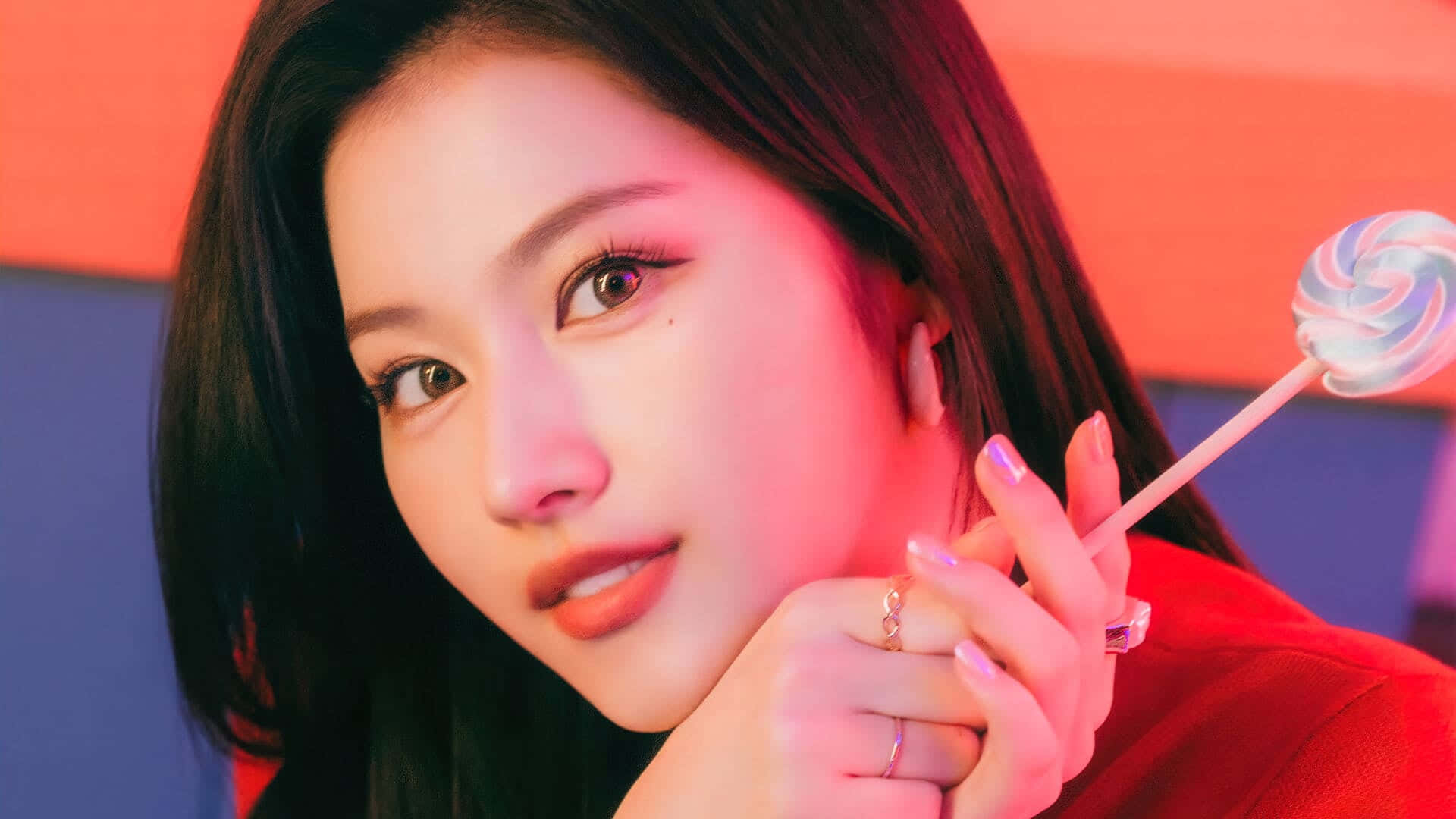 Twice，K-pop 热潮，在惊艳写真中闪耀。 壁紙