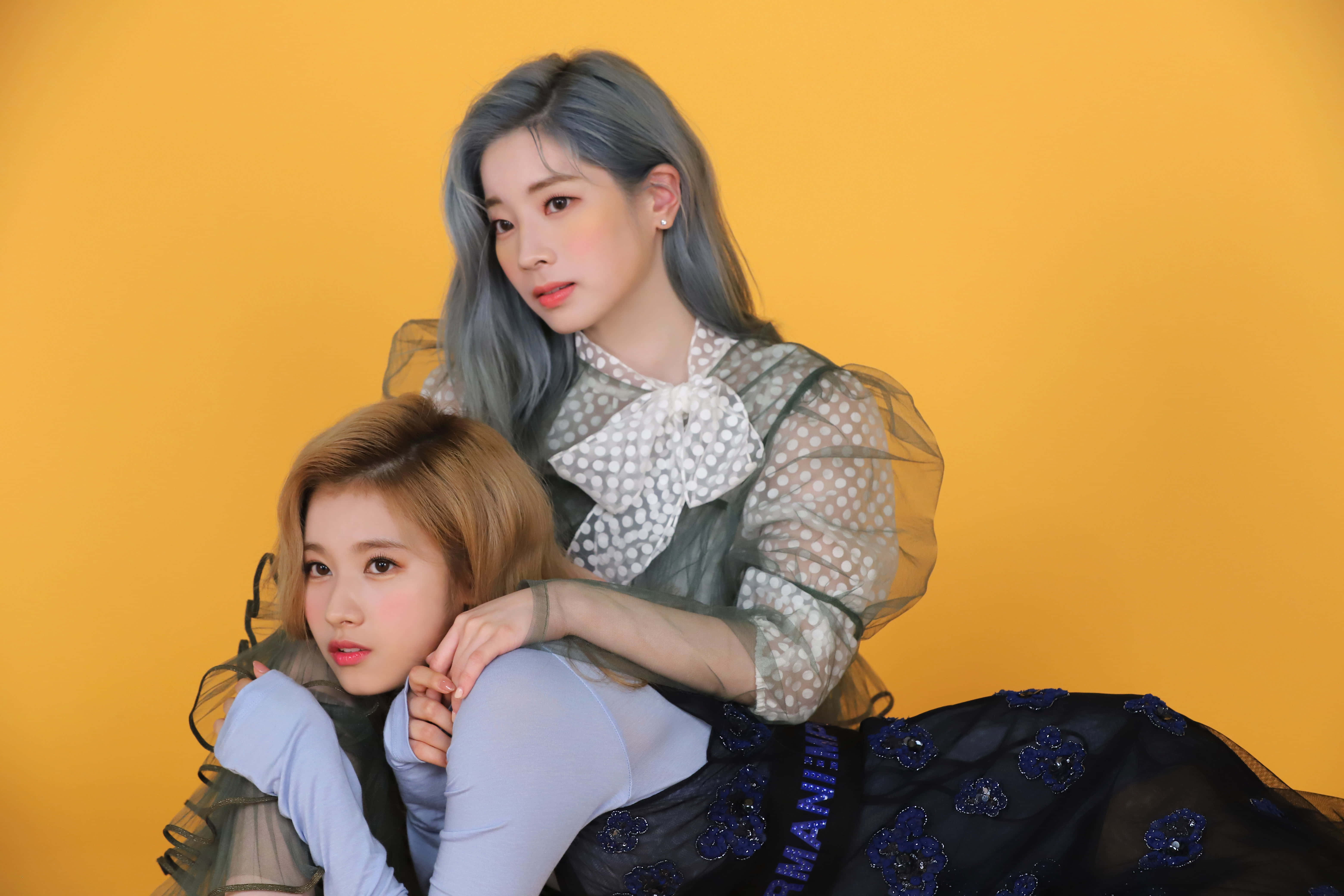 TWICE 高清团体照，魅力四射 壁紙