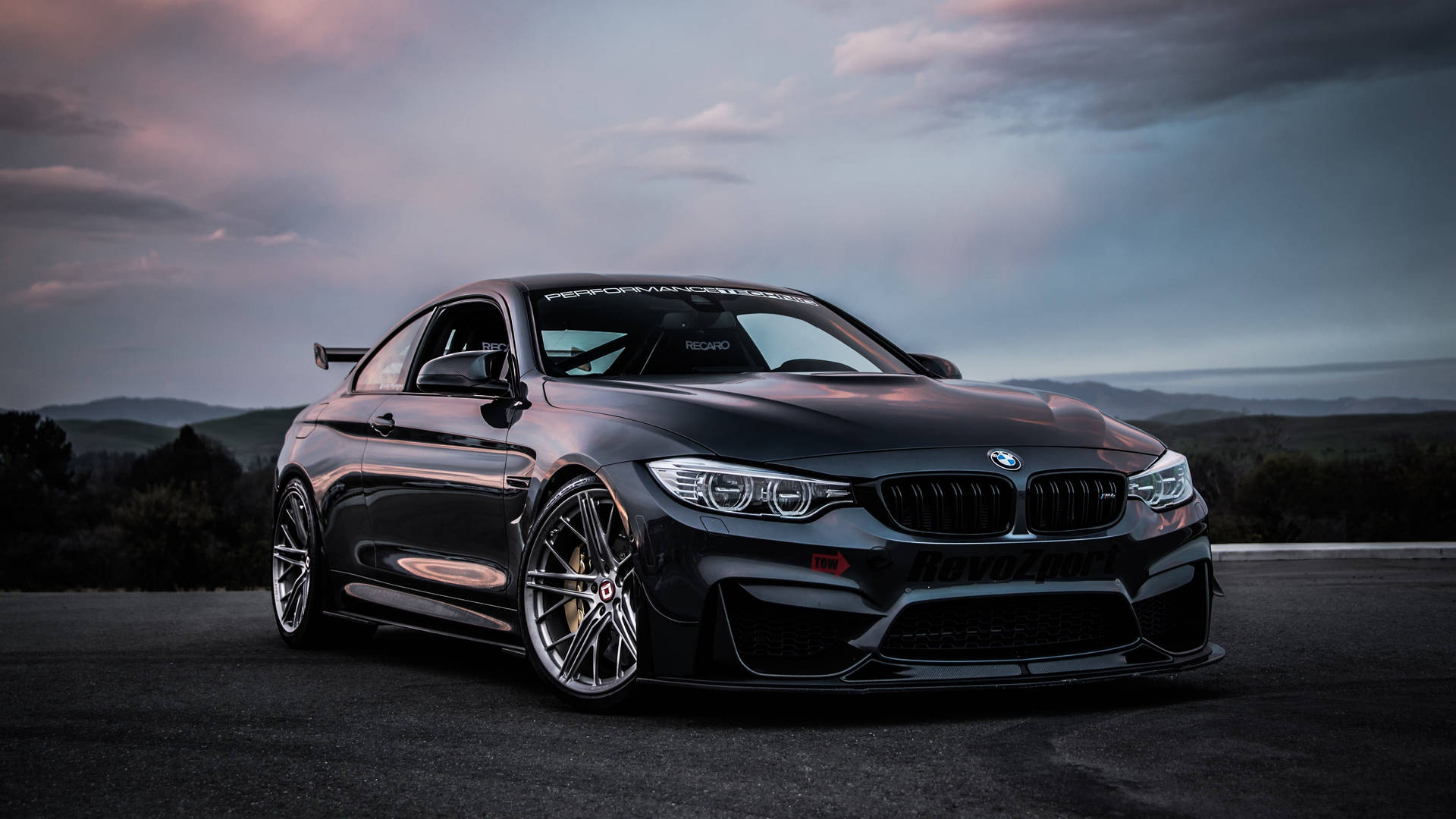 亮黑色BMW M4跑车 — 宝马 壁紙