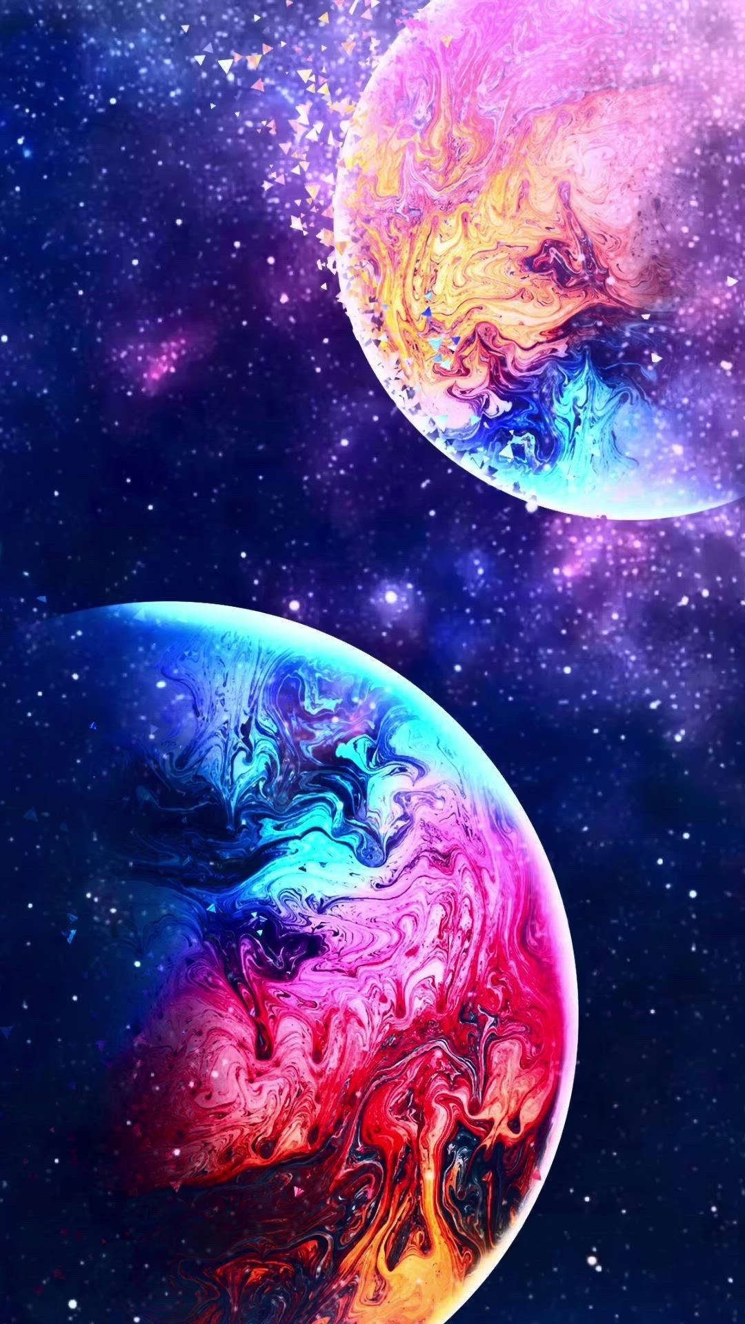 兩顆行星在可愛星系中的耀眼碰撞 壁紙