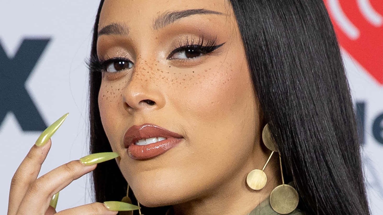 創作歌手Doja Cat 壁紙