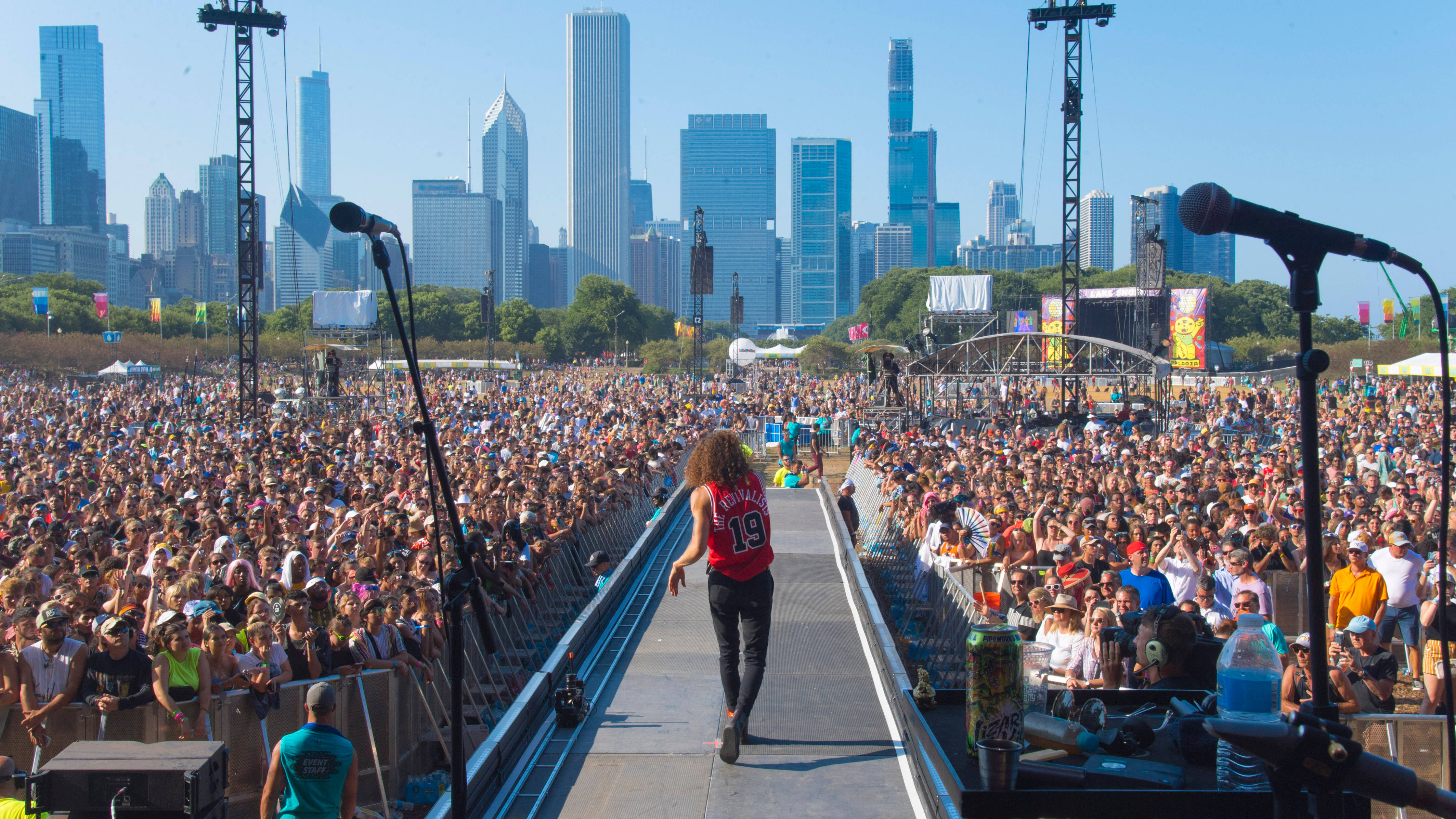 在芝加哥Lollapalooza享受夏日豔陽！ 壁紙