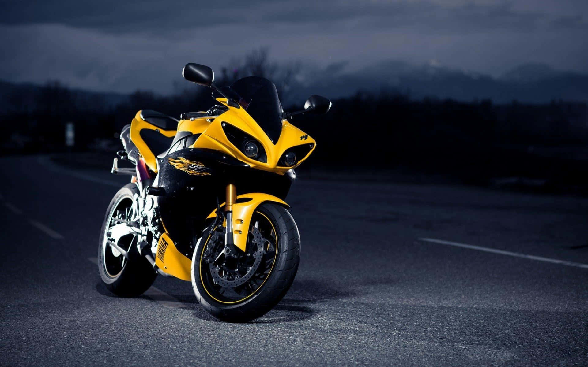 壯麗的Yamaha R系列機車桌布 壁紙