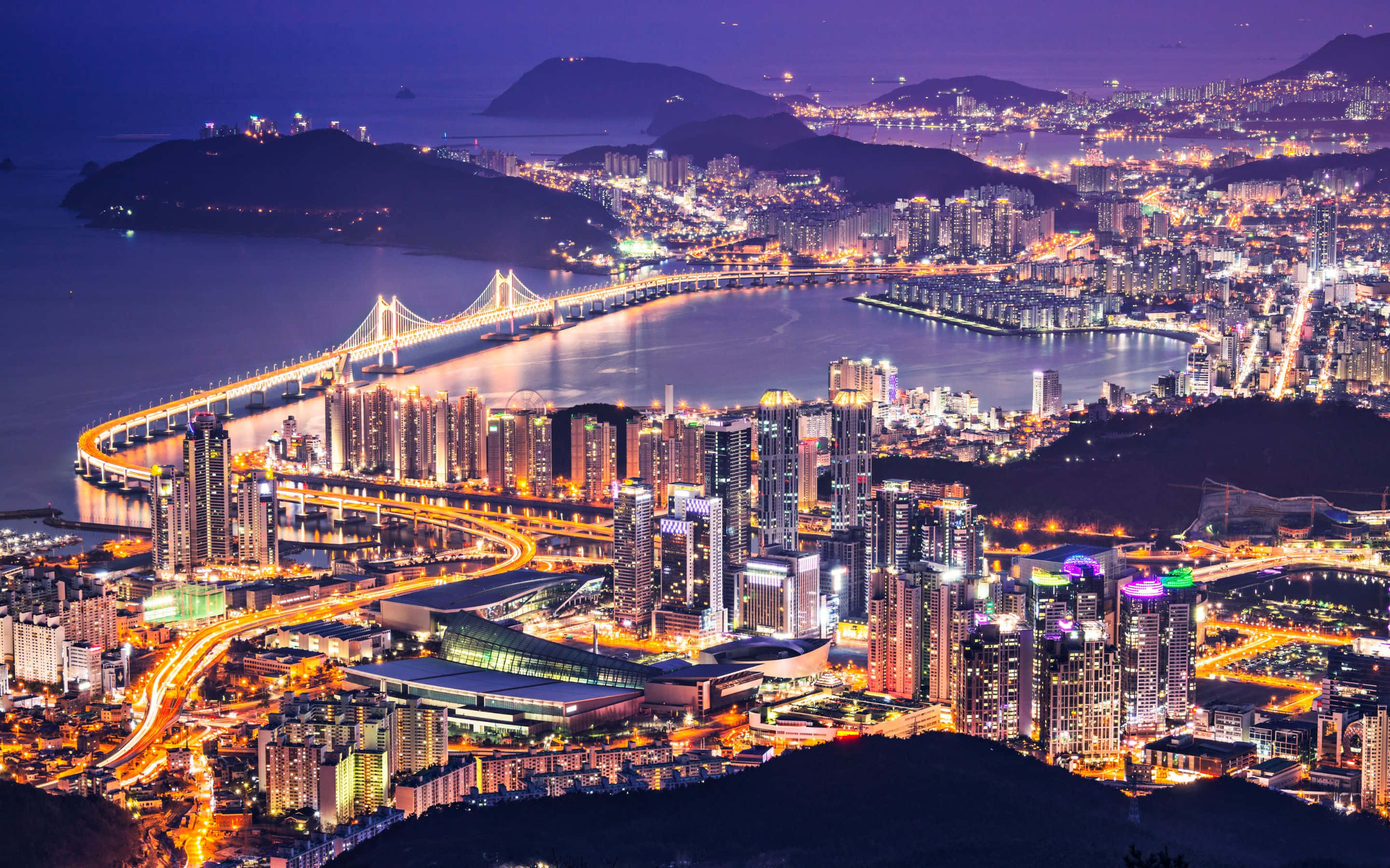 夕陽下的壯麗景觀 壁紙