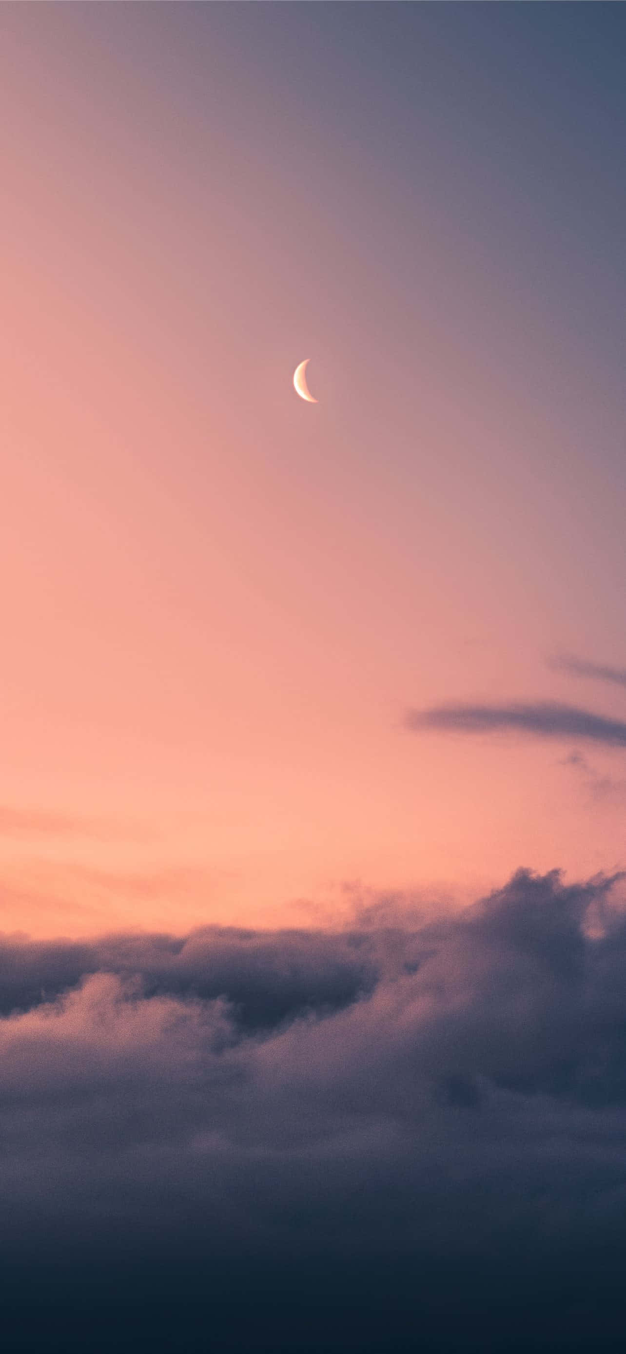 夕陽雲與月亮 壁紙