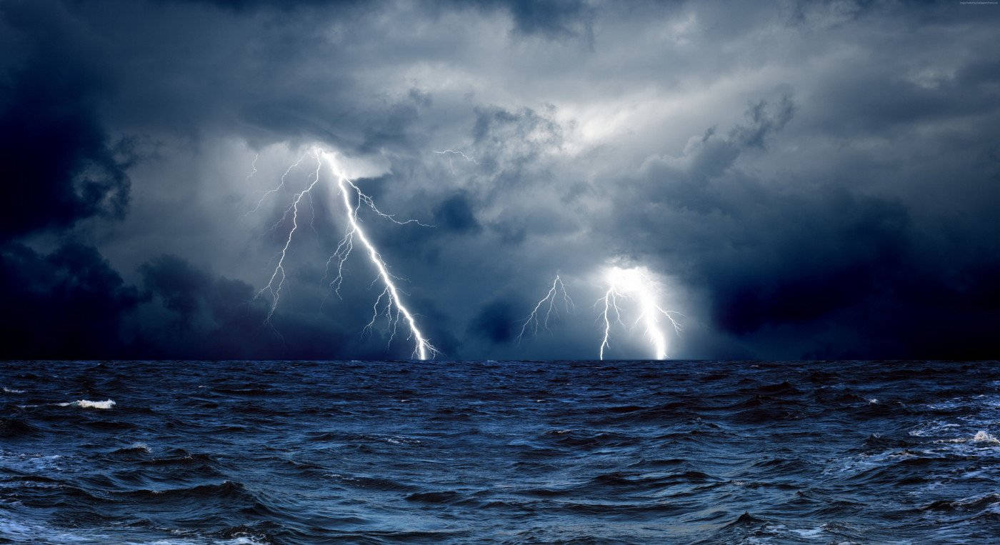 夜晚海洋雷暴 — 海洋 壁紙