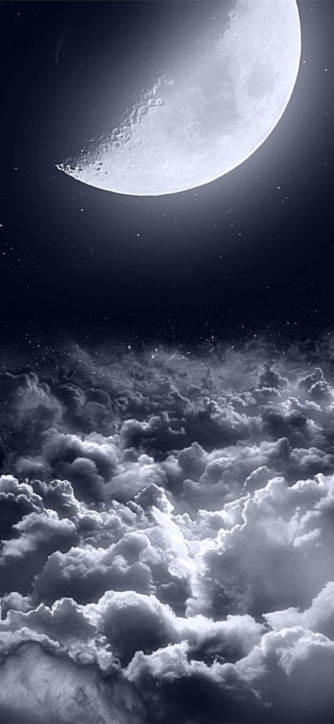 夜空中的壯麗滿月 壁紙