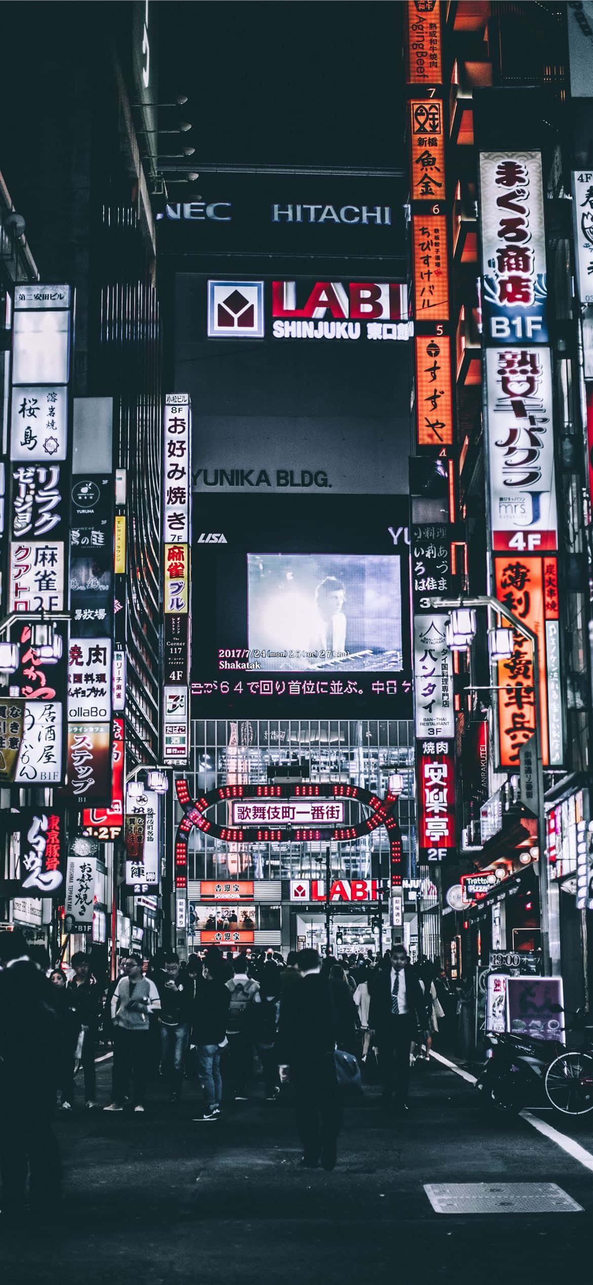 漫步於黑暗日本的夜晚街道 壁紙