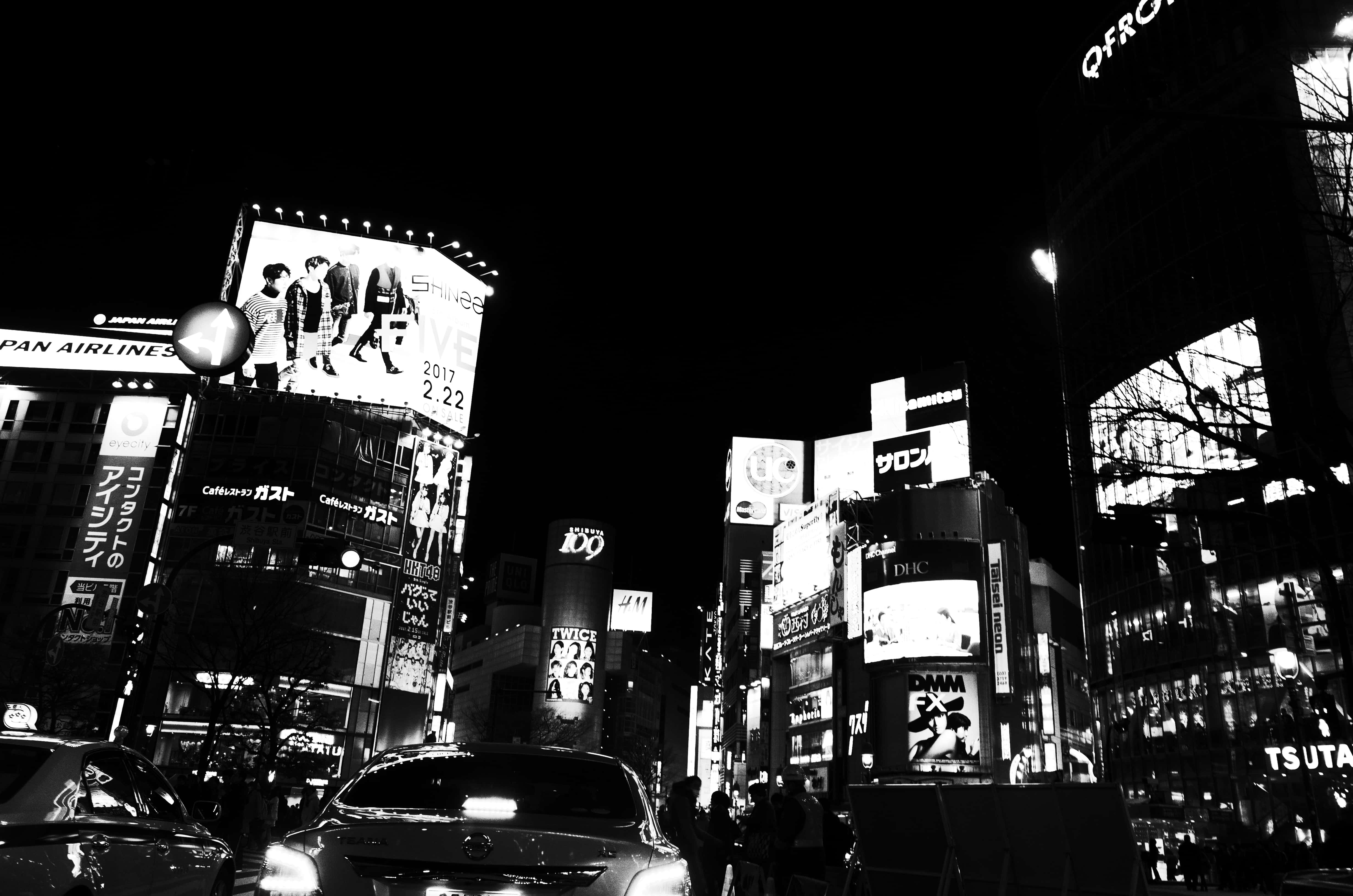 日本澀谷黑白街景 壁紙