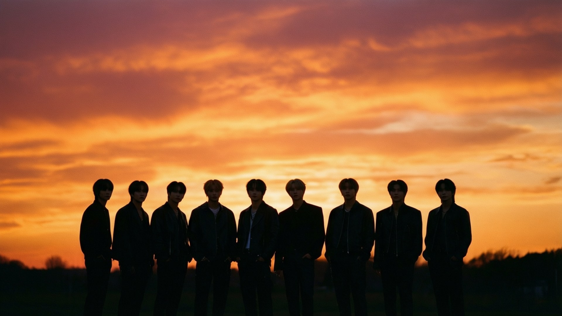 Stray Kids成员在绚丽日落下的剪影 — Stray Kids 壁紙