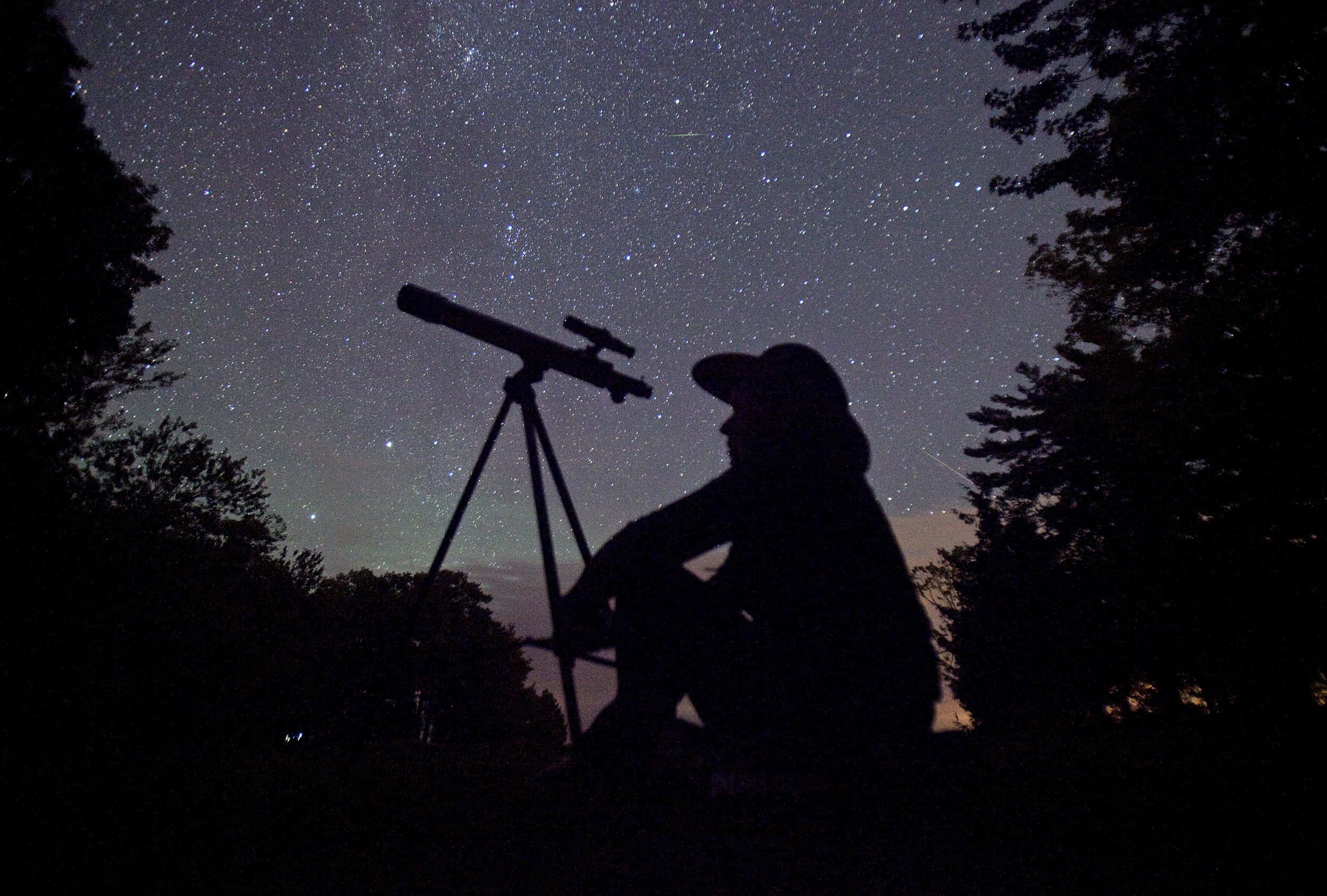 「星光點亮的夜空」 壁紙