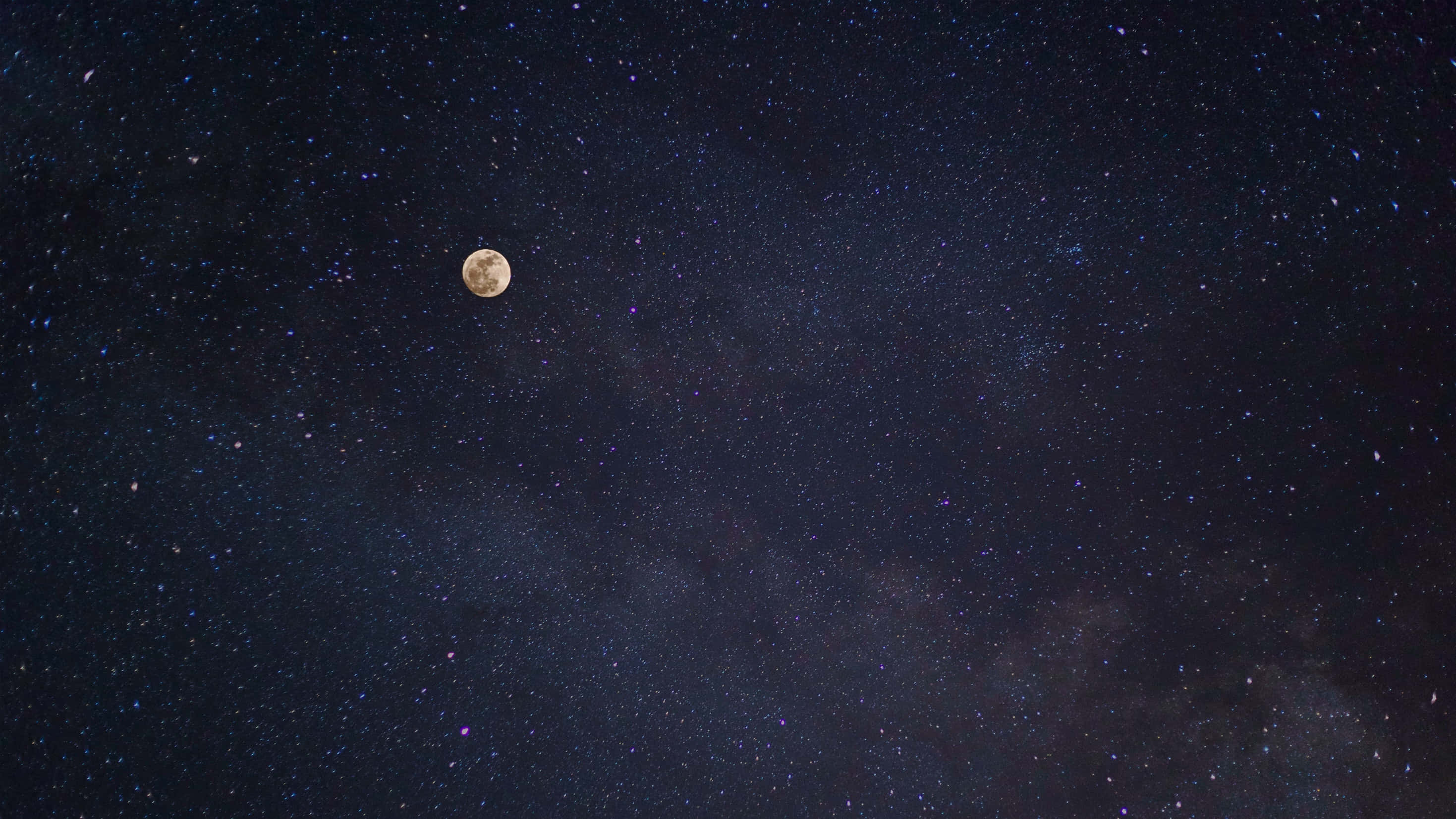 星夜中的月亮圖片 壁紙