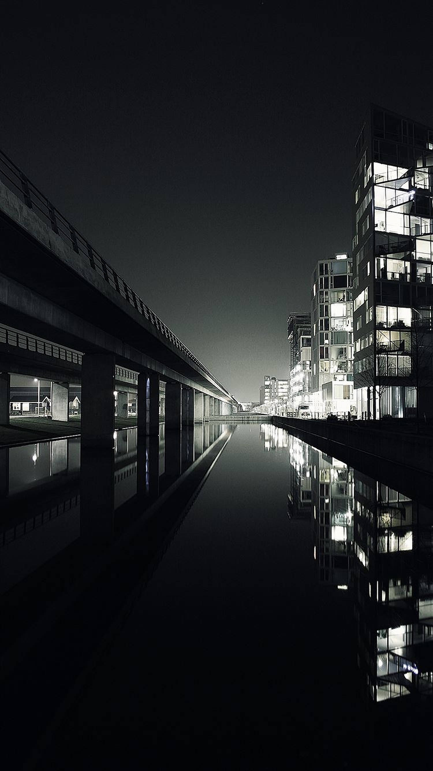 暗夜城市中的橋樑 壁紙