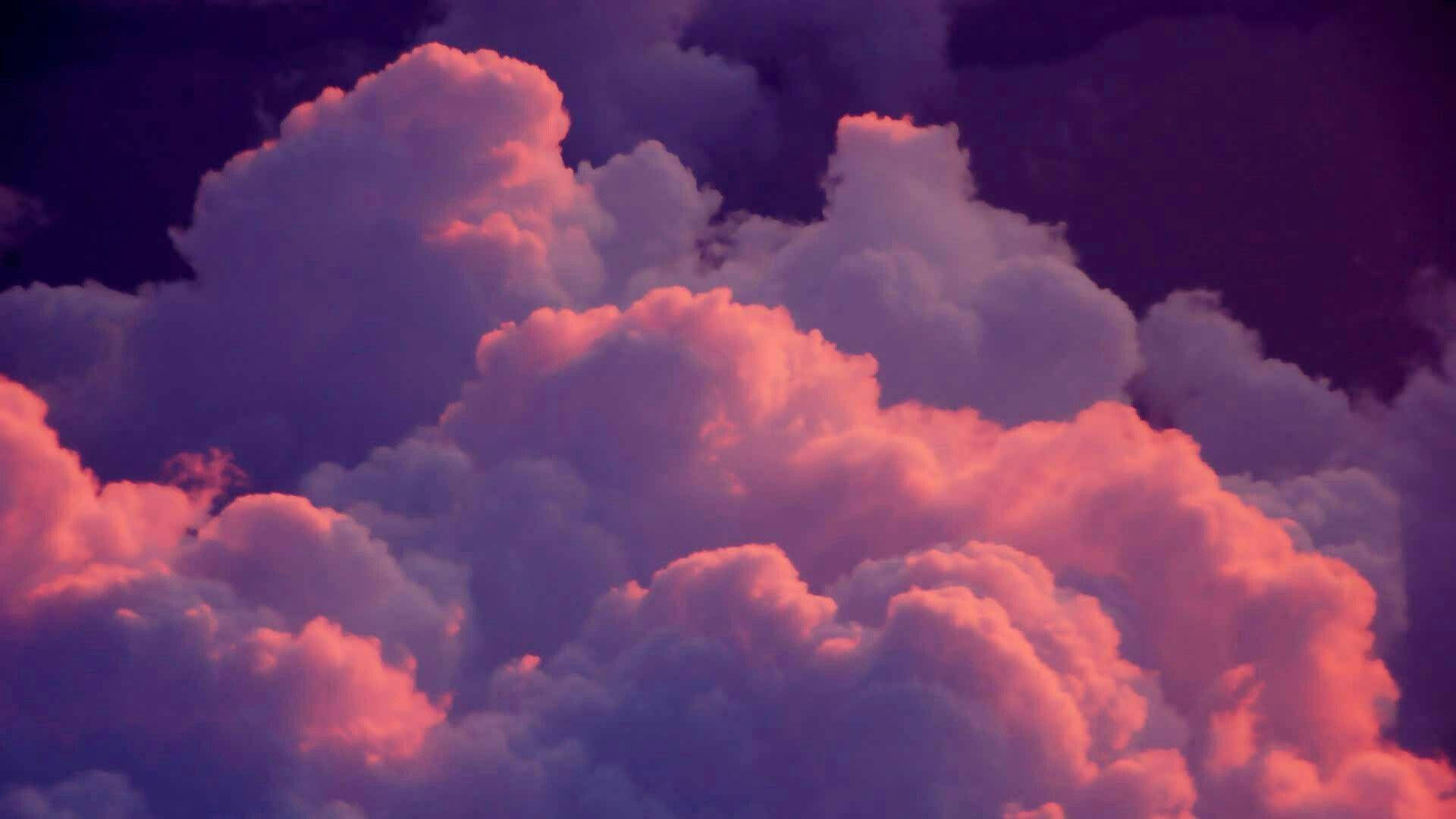 暗紅美學雲層 壁紙