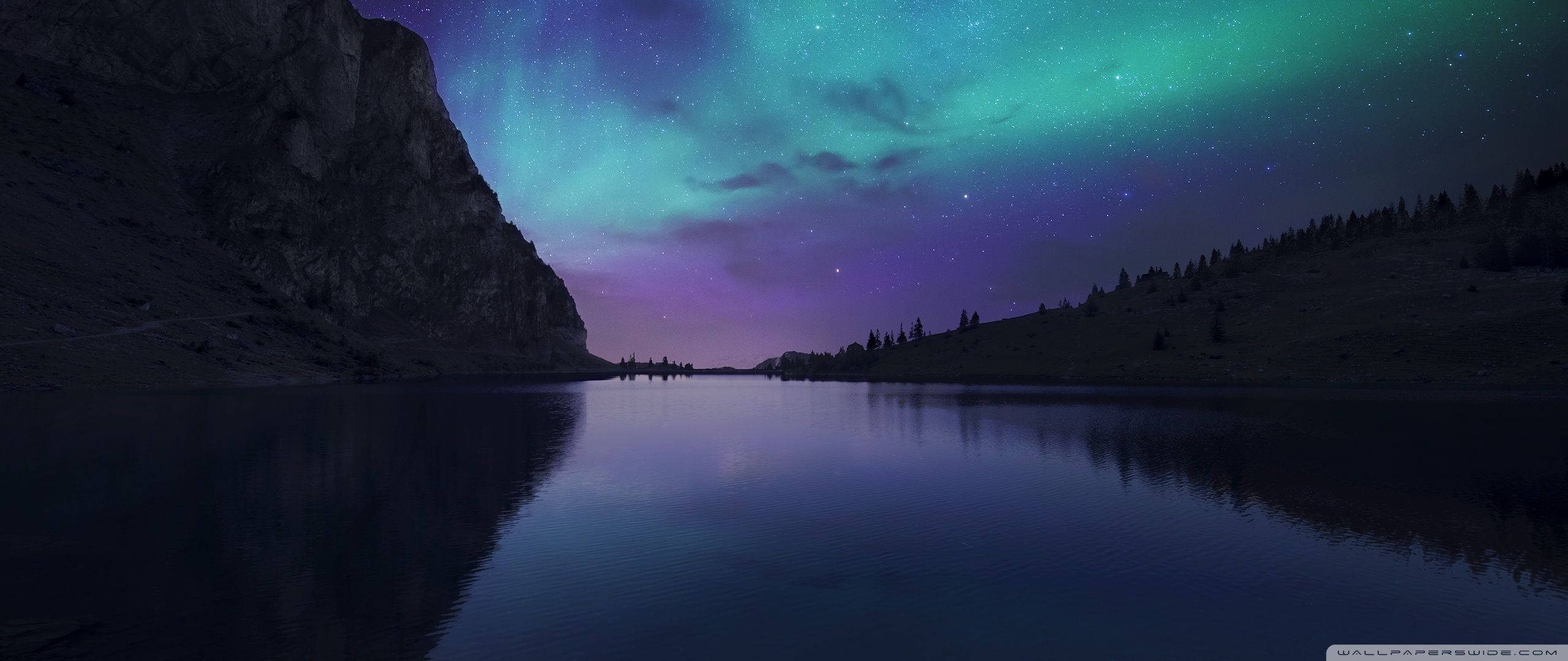极光点亮了黑暗的冬夜天空 壁紙