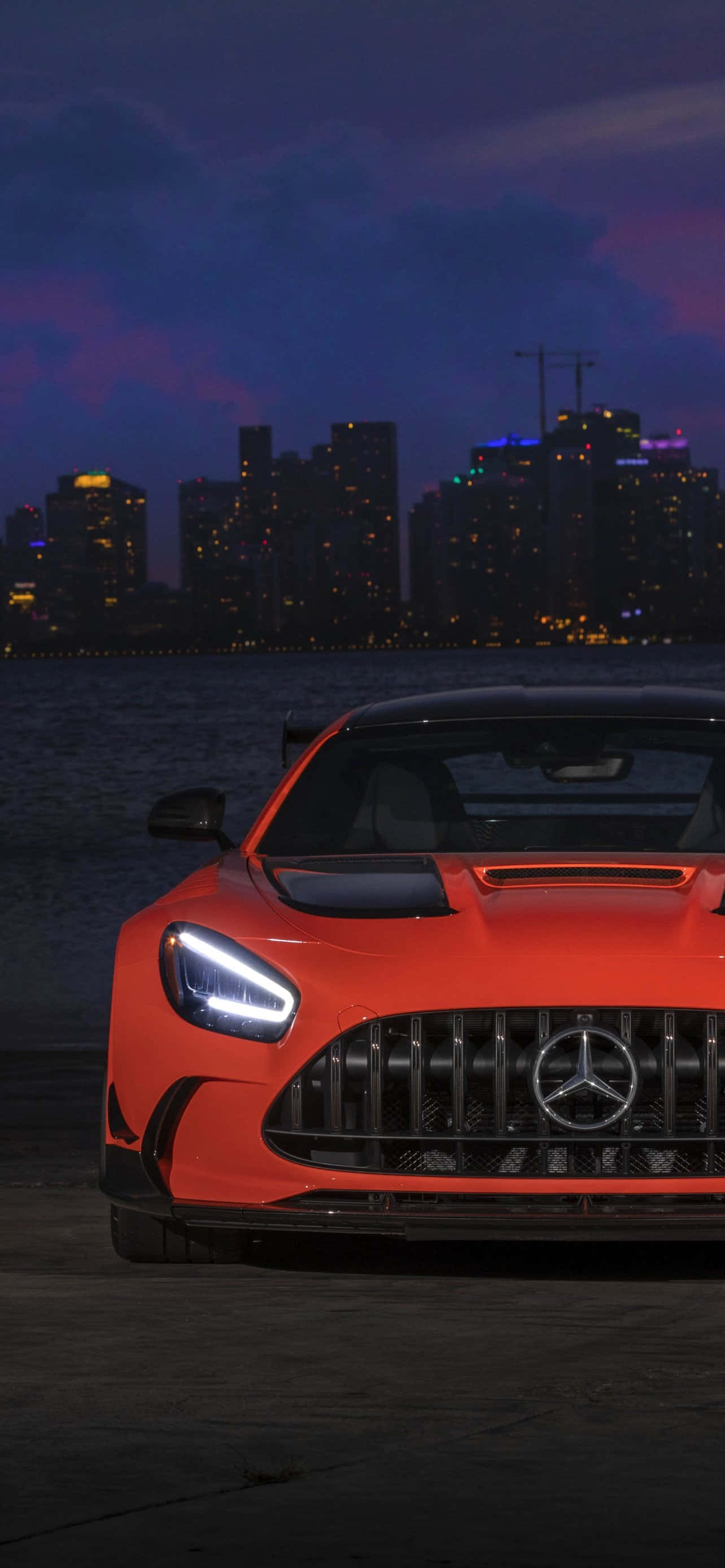 標誌性的Mercedes GTS以時尚黑色外觀脫穎而出 壁紙