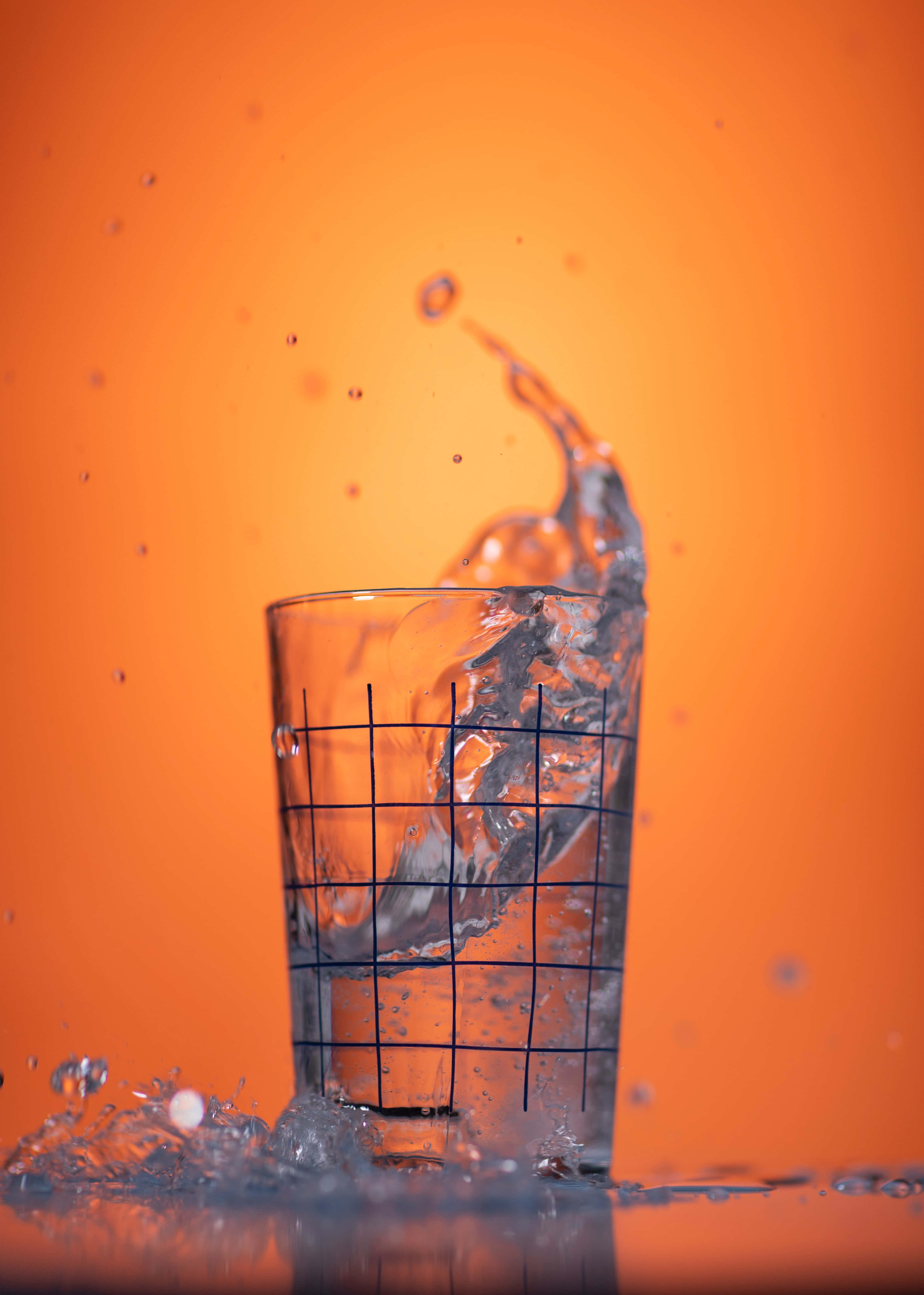 水的福祉：滋养生命的活力之源 壁紙