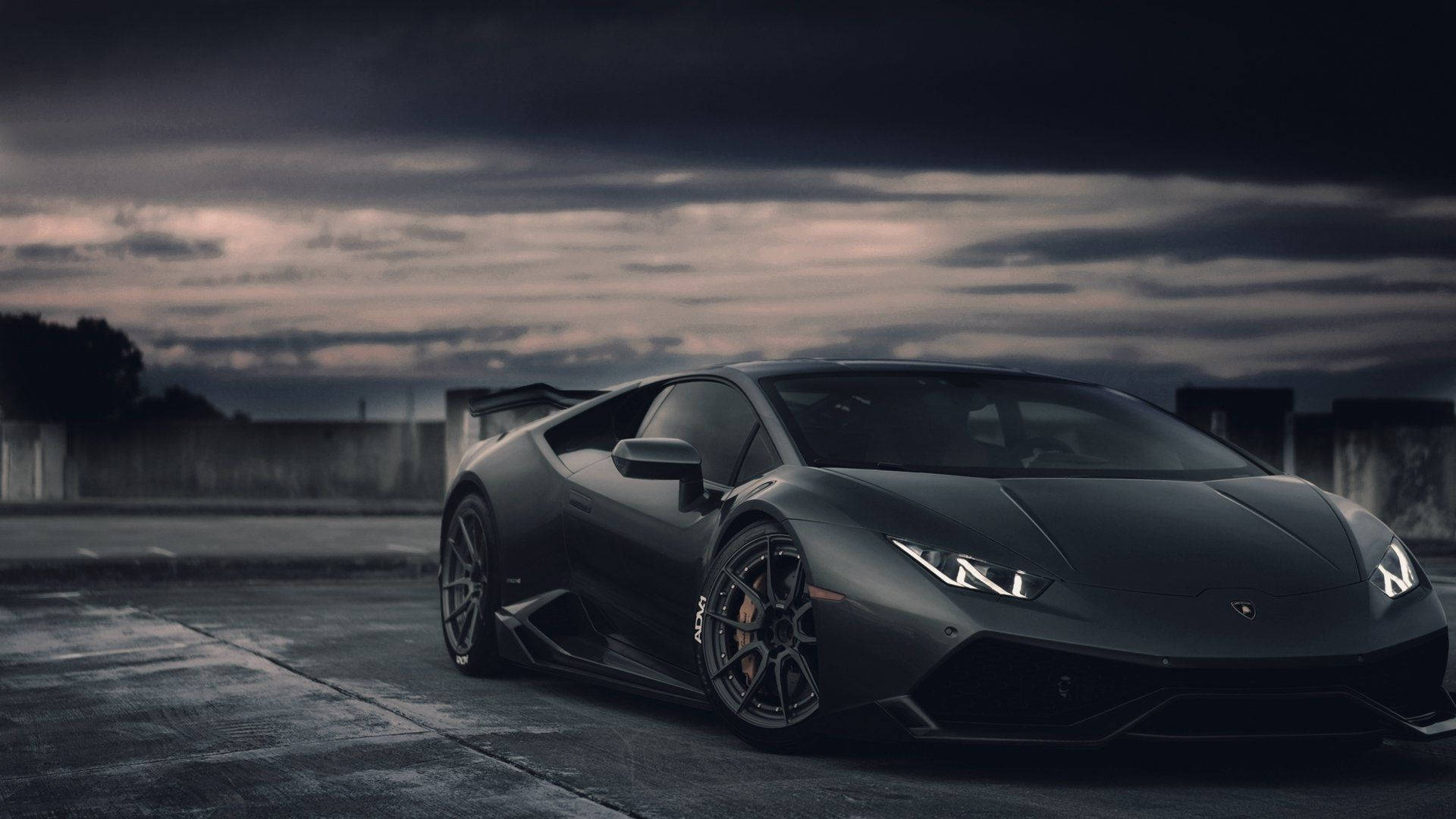 消光黑藍寶堅尼Aventador 壁紙