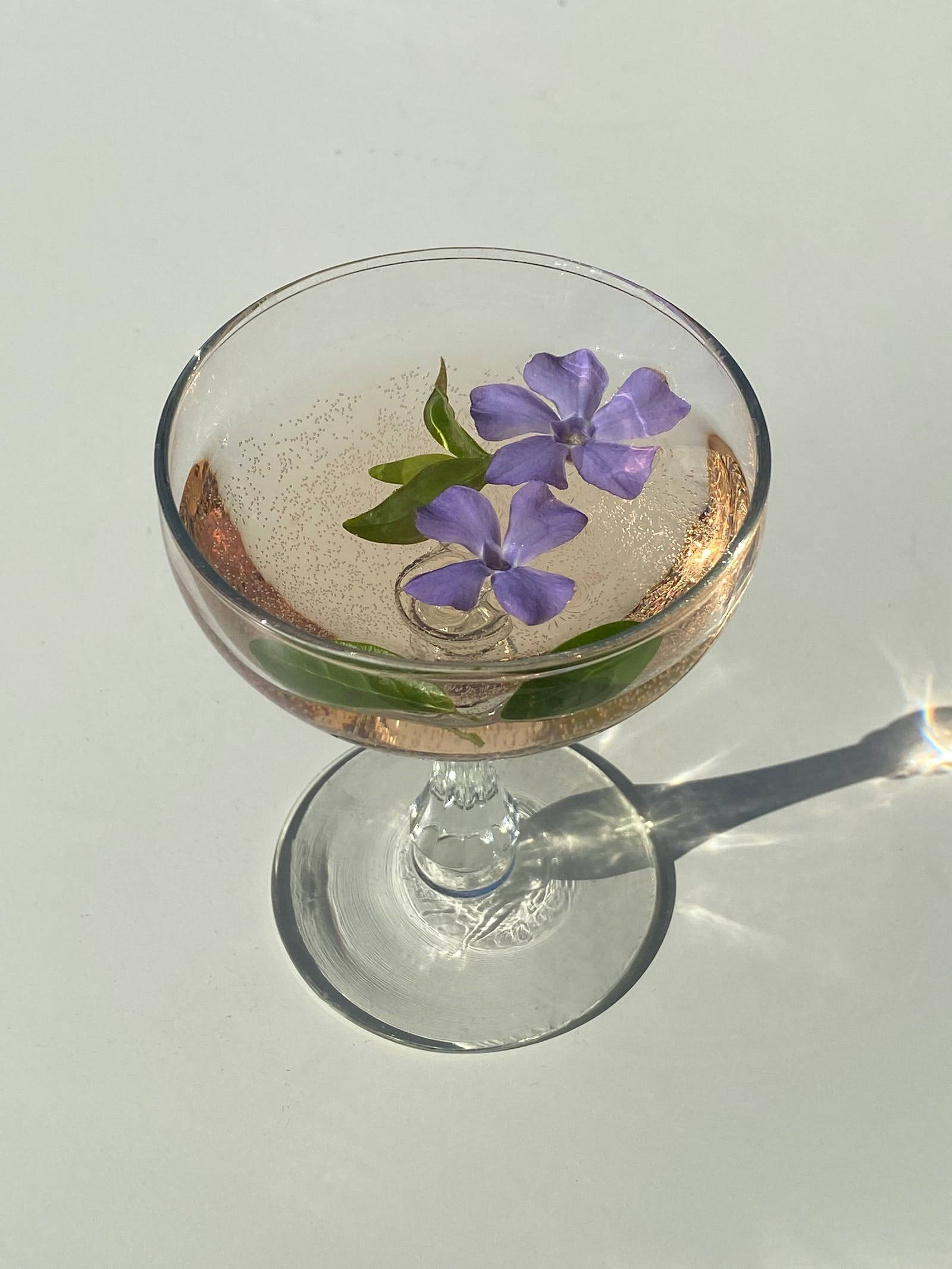 淡紫色美學雞尾酒 壁紙