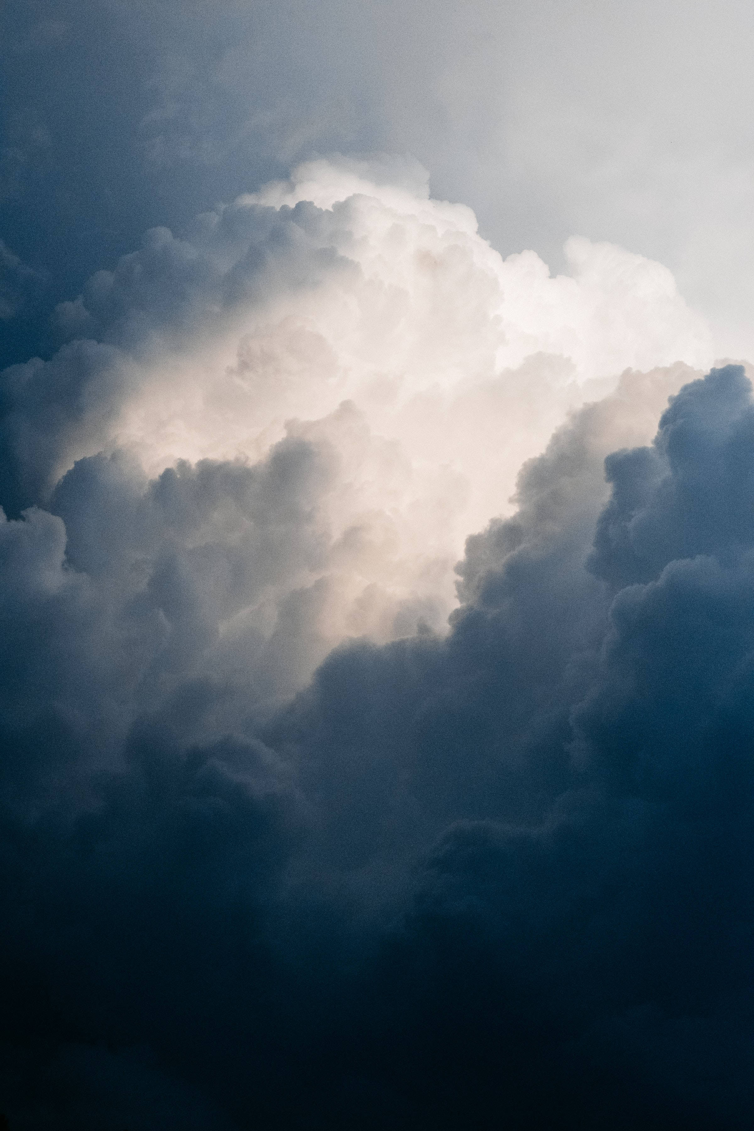 深藍天際線多雲天空 壁紙