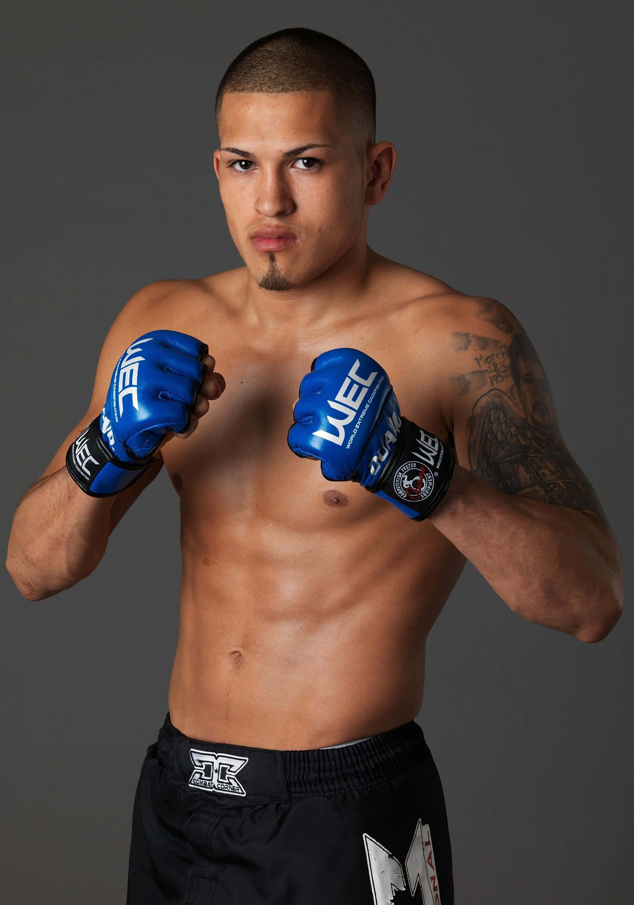 火辣拉丁裔UFC戰士Anthony Pettis 壁紙