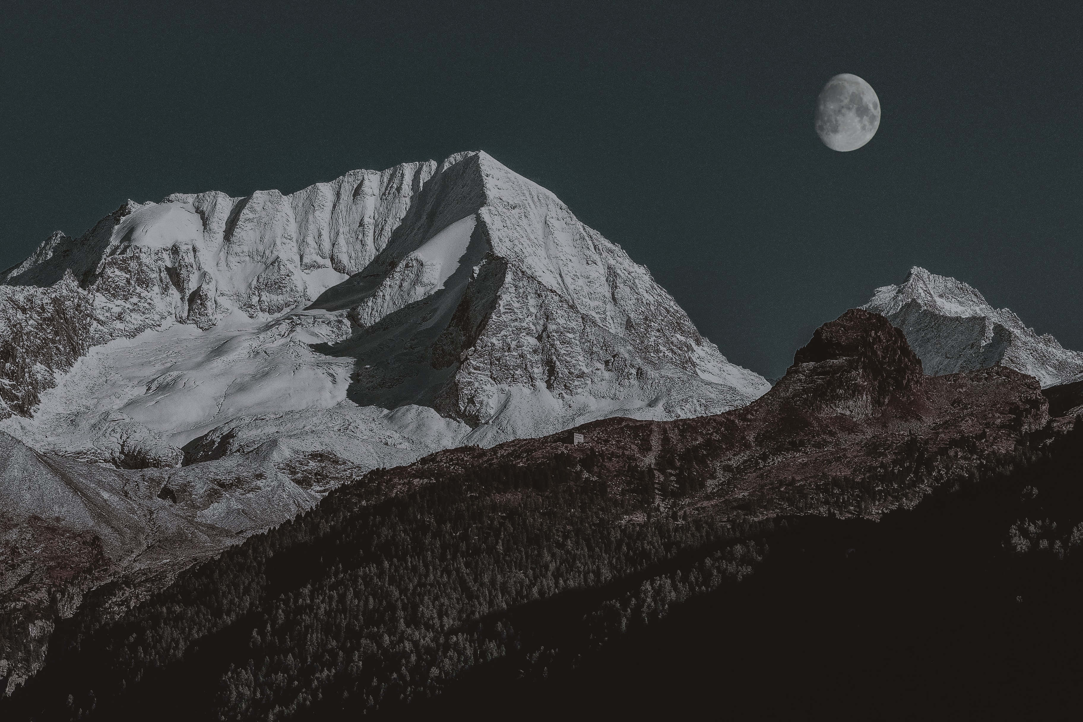 白山伴月美景图 壁紙