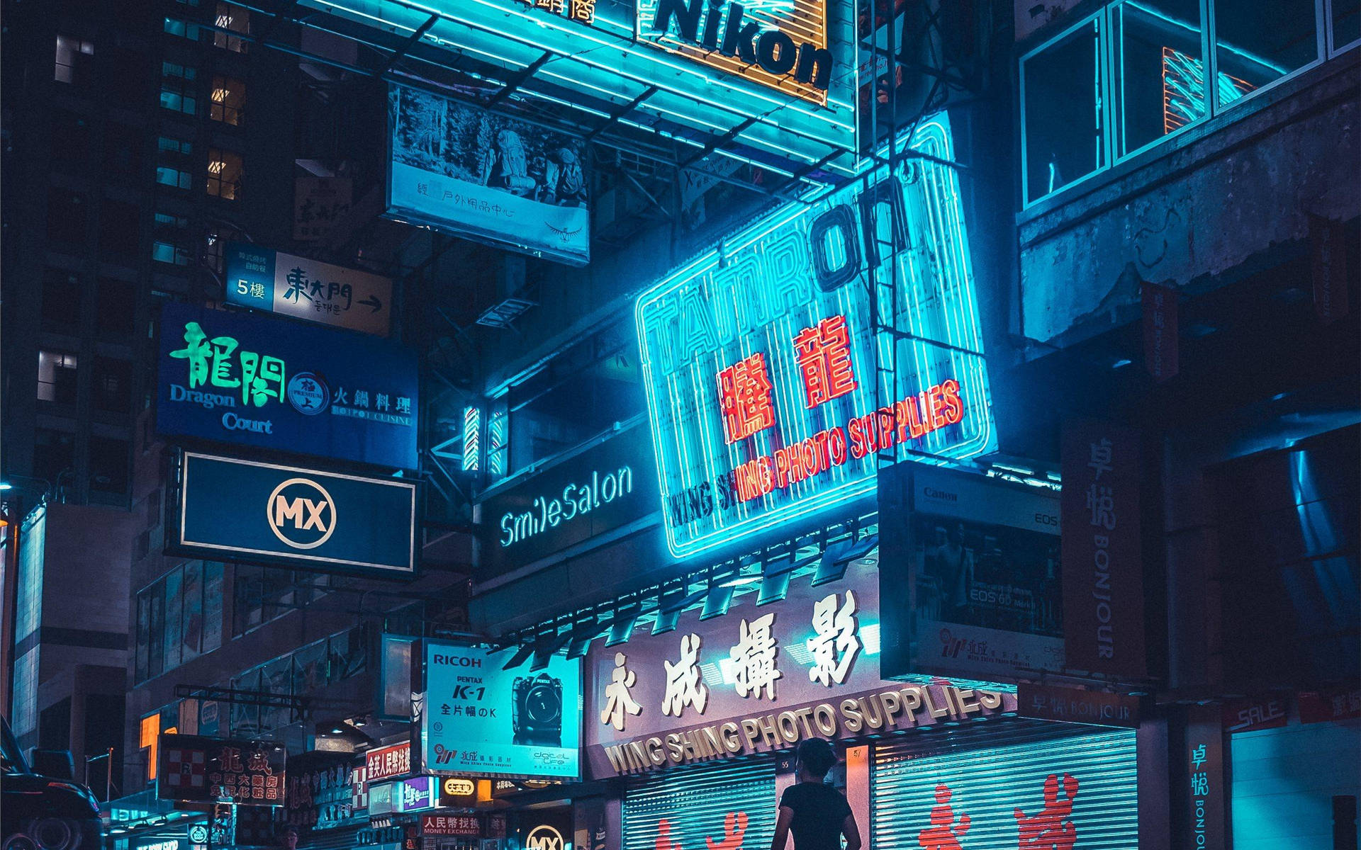 美學MacBook霓虹藍光