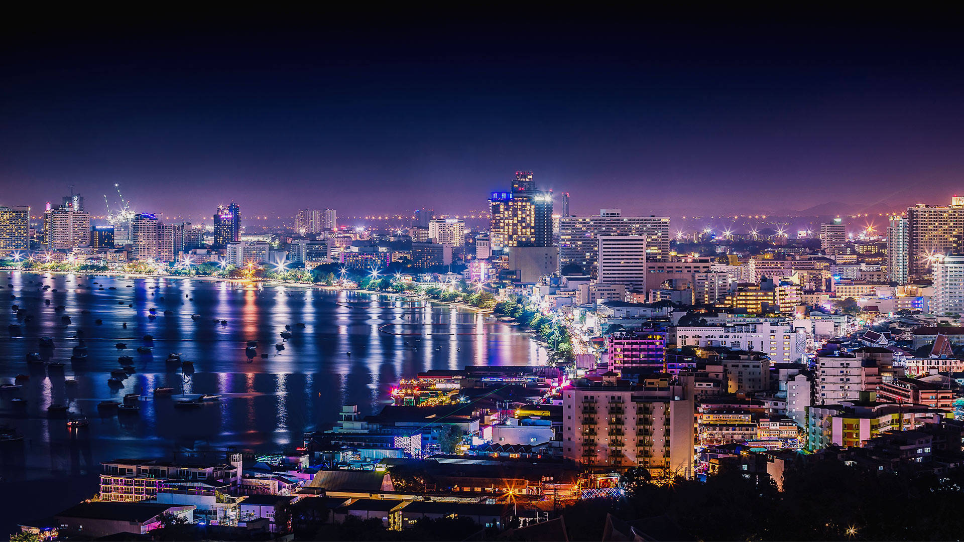 芭提雅城市夜景之美 壁紙