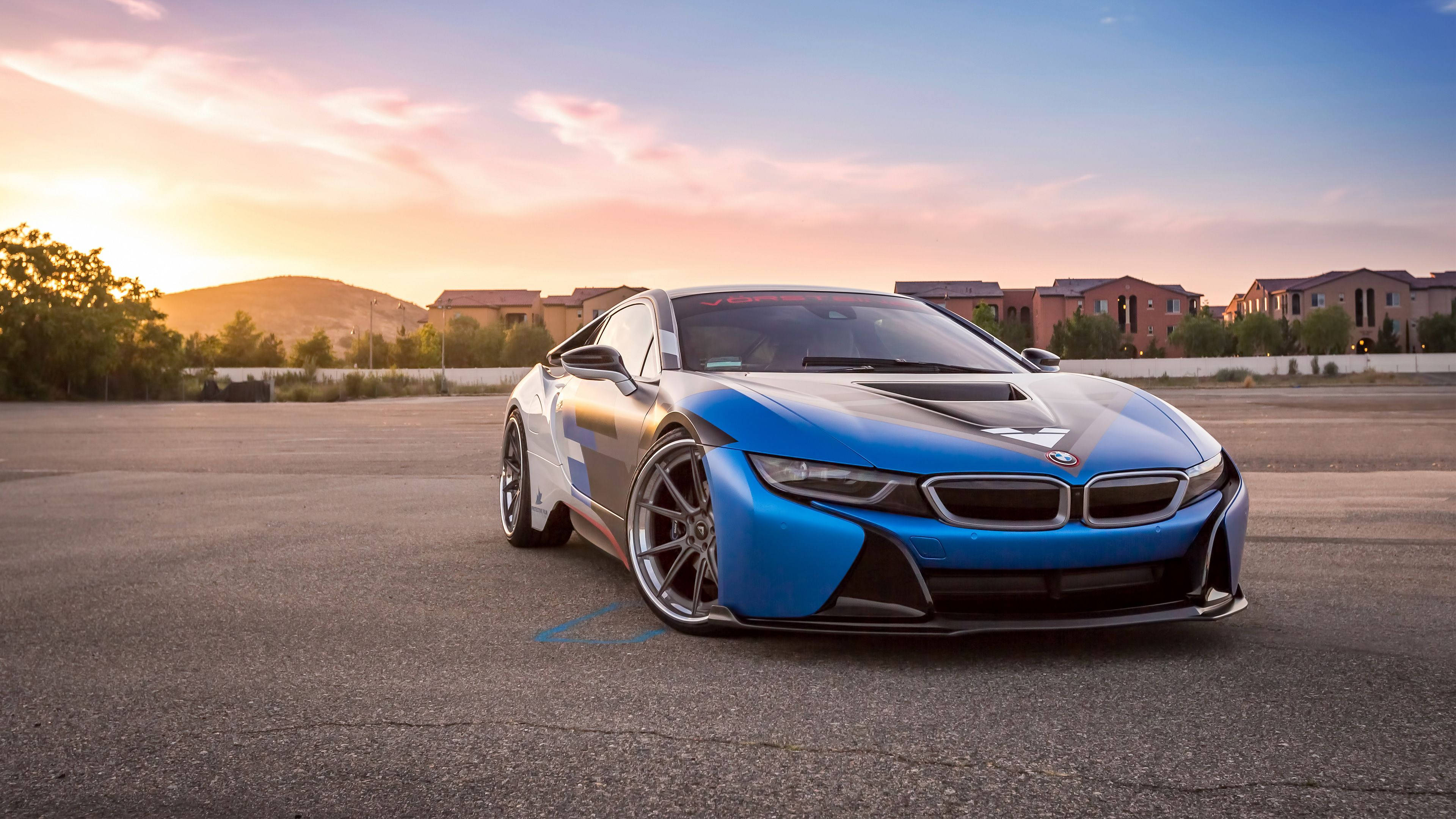 藍色 BMW I8 4K 車款 壁紙