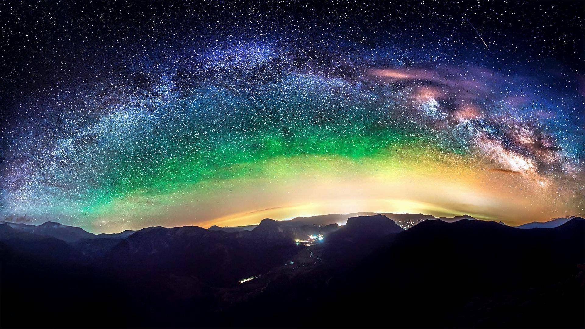 银河高悬山峦之上 星系动态壁纸 壁紙