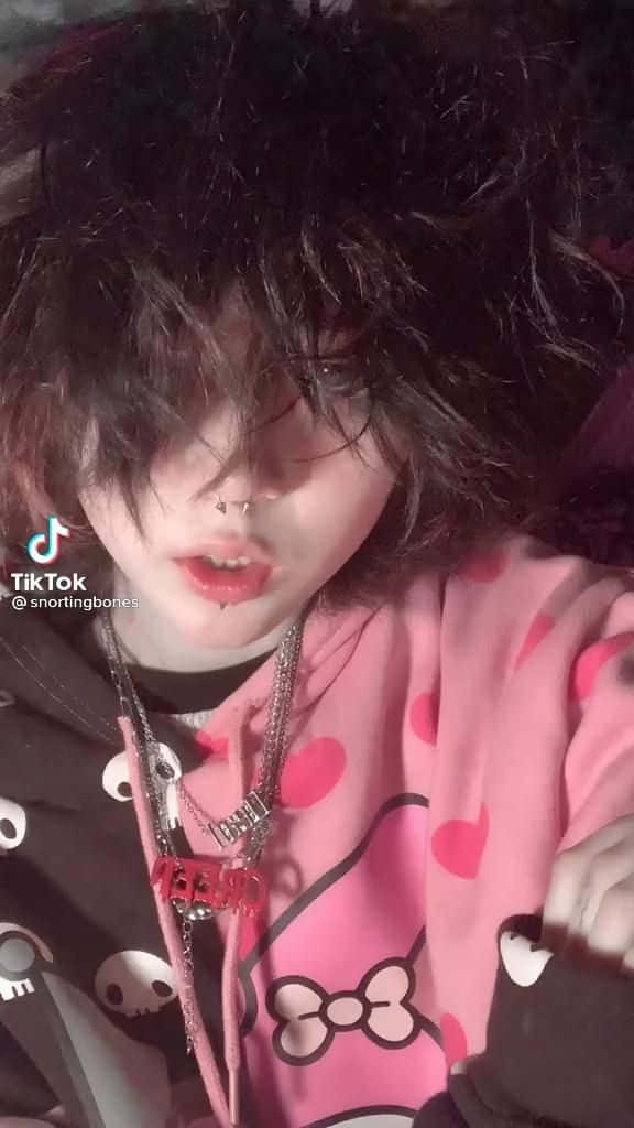 长发女孩穿着粉色毛衣 壁紙