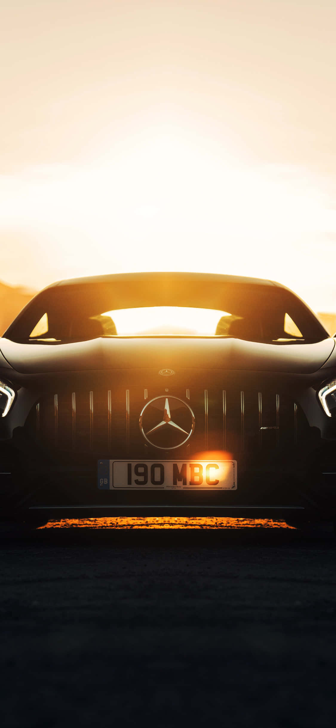 阳光下的iPhone X AMG GT-R背景 壁紙