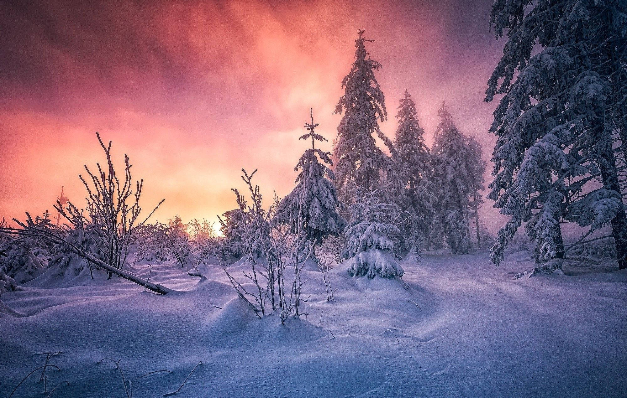 雪景美學 橙黃天空 壁紙