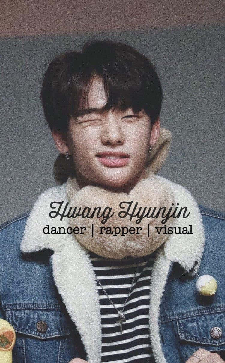 韓國饒舌歌手Hyunjin眨眼照 壁紙