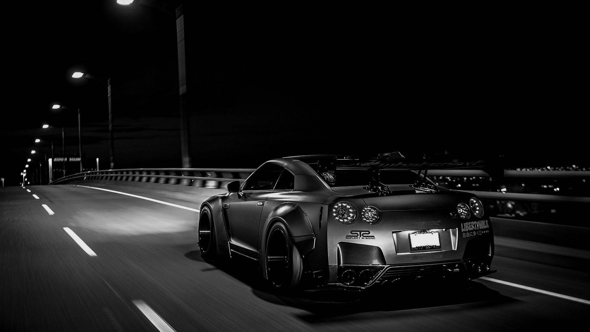 黑白 Nissan GTR 跑車 壁紙