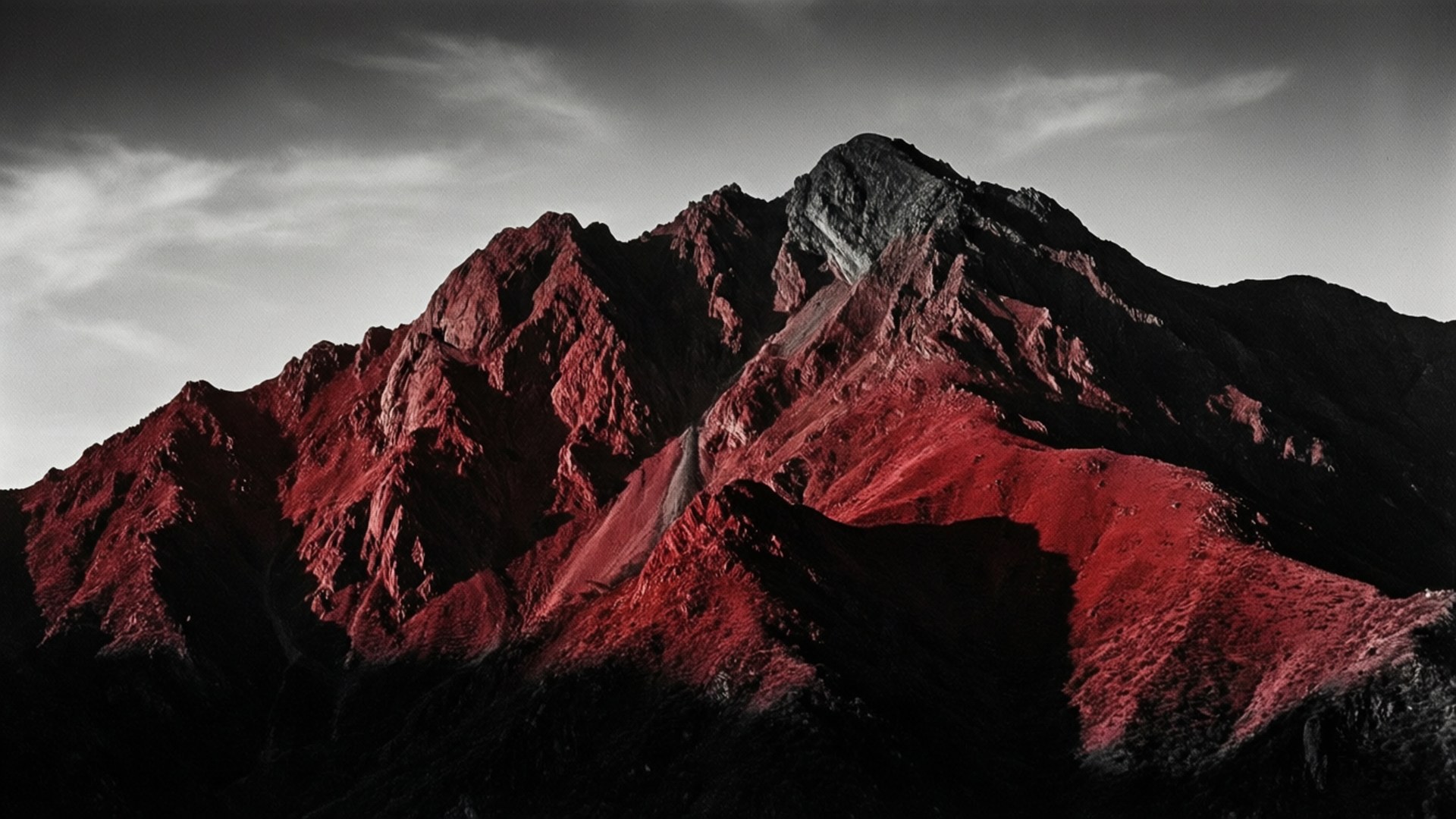 黑白紅山 壁紙