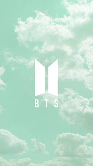 BTS 柔和綠色美學 — BTS 團體照片 GIF 壁紙
