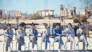 BTS 桌面 坐在樂器前 — BTS 桌面 壁紙
