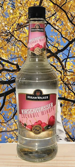 Hiram Walker Kirschwasser 鸡尾酒混搭摄影 — POCO M7 壁紙