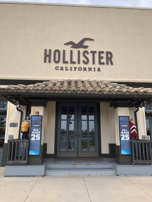Hollister 店面标志壁纸 — 3:4 壁紙