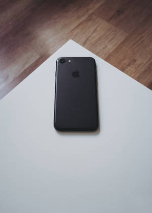 iPhone 8 白色表面