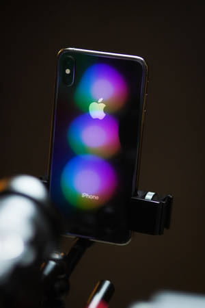 iPhone xs max 倒影桌布
