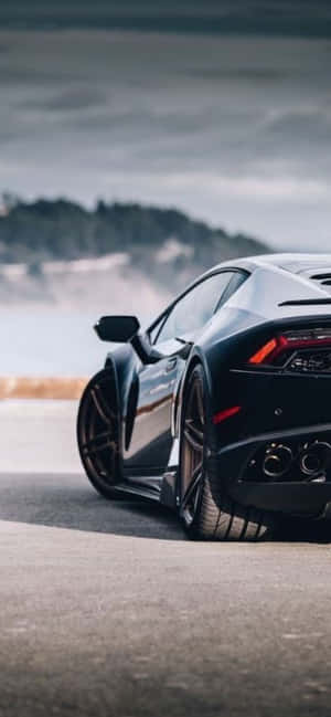 iPhone XS Max Lamborghini 背景 — Tecno Pova Slim 壁紙