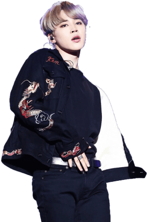 Jimin 穿著刺繡外套擺姿勢