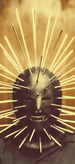 Slipknot樂團Craig Jones近距離特寫桌布 — iPhone 16 Pro 壁紙