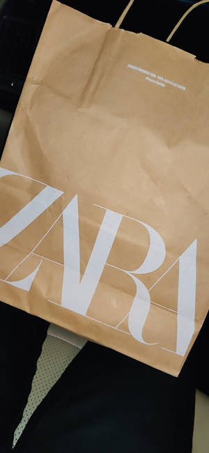 Zara 纸袋手机壁纸 — iPhone 11 Pro Max 壁紙
