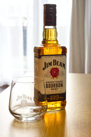 一瓶優質Jim Beam波本威士忌 — 小米平板 壁紙